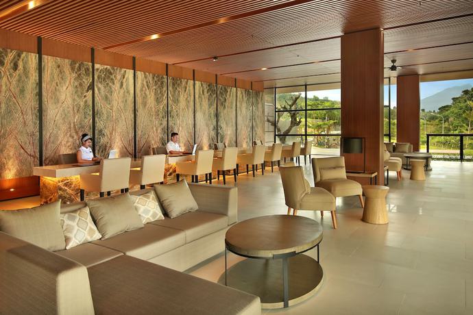 Imagen de los interiores del Hotel Royal Tulip Gunung Geulis Resort and Golf. Foto 20