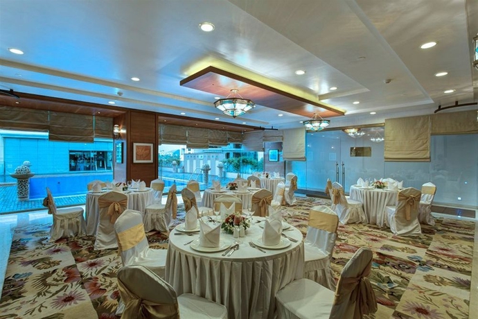 Imagen de los interiores del Hotel Royal Tulip Navi Mumbai. Foto 9