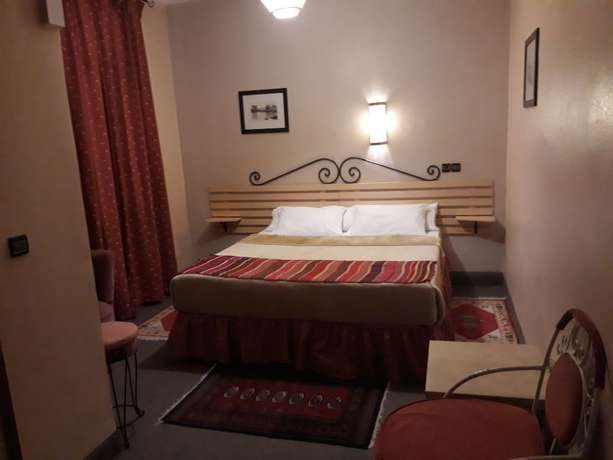 Imagen de la habitación del Hotel Royal, Uchda. Foto 5