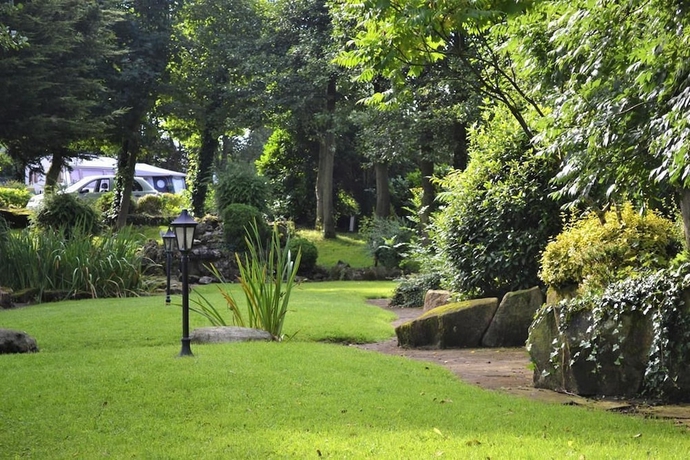Imagen de los exteriores del Hotel Royal Umpire Caravan Park. Foto 9