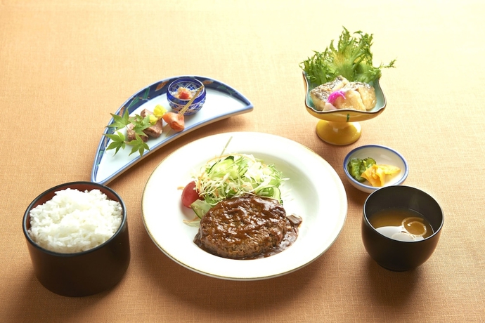 Imagen del bar/restaurante del Hotel Royal Uohachi. Foto 3