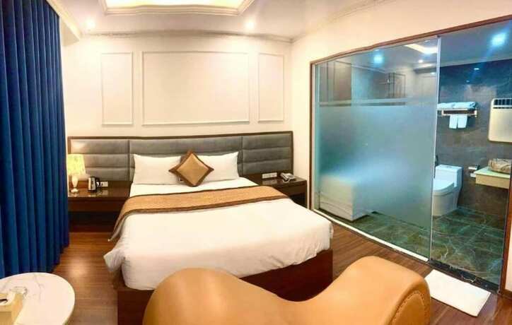 Imagen de la habitación del Hotel Royal Van Khe by Bay Luxury. Foto 6