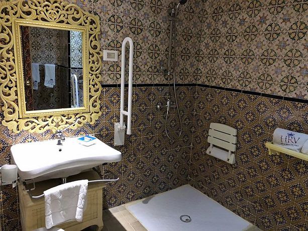 Imagen de la habitación del Hotel Royal Victoria - Ex British Embassy. Foto 3