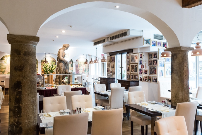 Imagen del bar/restaurante del Hotel Royal, Viena. Foto 3