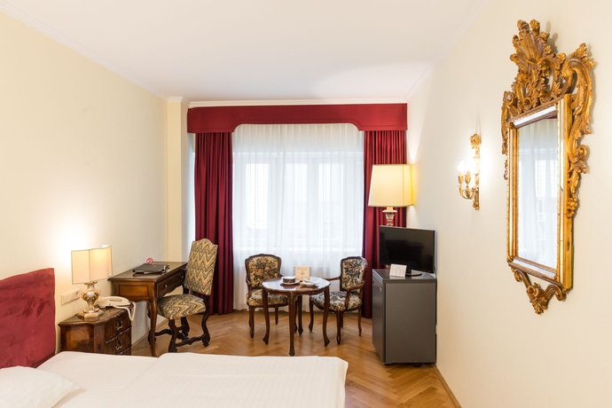 Imagen de la habitación del Hotel Royal, Viena. Foto 7