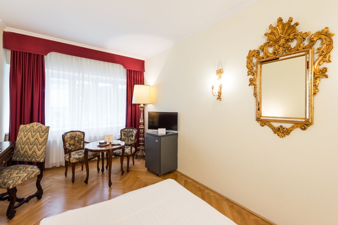 Imagen de la habitación del Hotel Royal, Viena. Foto 8