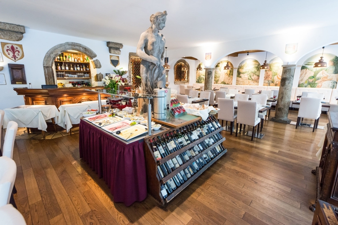 Imagen del bar/restaurante del Hotel Royal, Viena. Foto 4