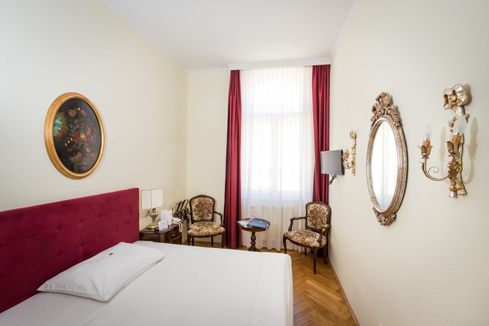 Imagen de la habitación del Hotel Royal, Viena. Foto 12