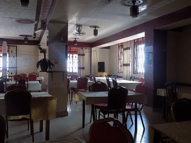 Imagen del bar/restaurante del Hotel Royal View, Kampala. Foto 2