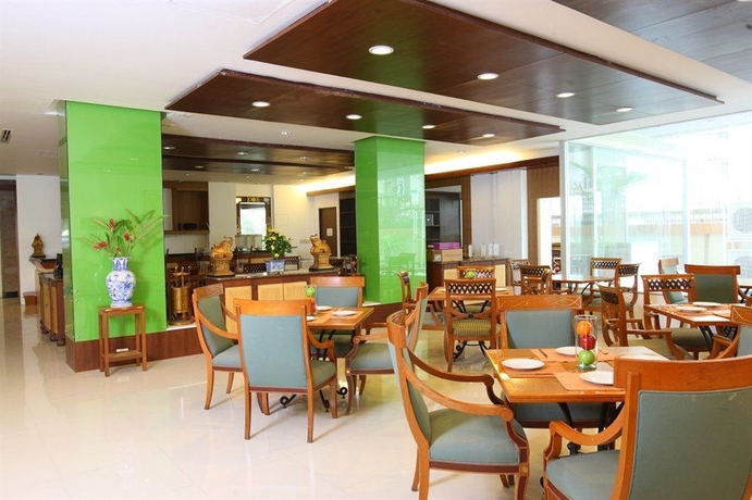 Imagen del bar/restaurante del Hotel Royal View Resort. Foto 4