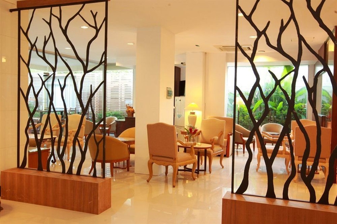 Imagen del bar/restaurante del Hotel Royal View Resort. Foto 6