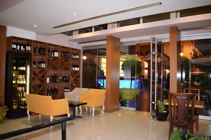 Imagen del bar/restaurante del Hotel Royal Vila. Foto 4