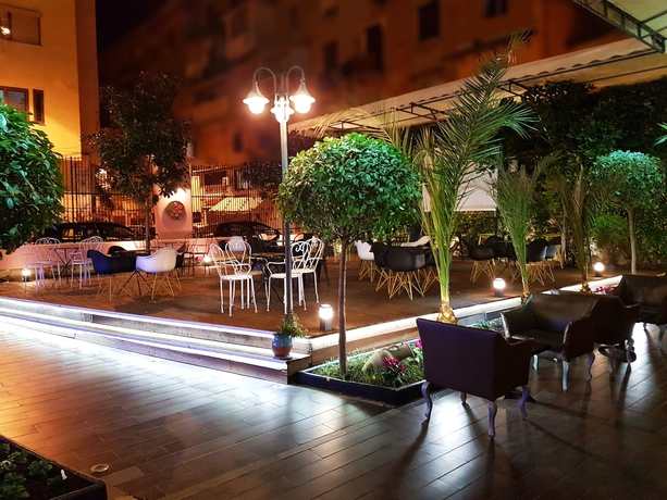 Imagen del bar/restaurante del Hotel Royal Vila. Foto 6