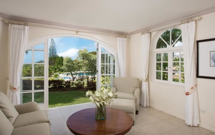 Imagen de los interiores del Hotel Royal Villa By Island Villas. Foto 5