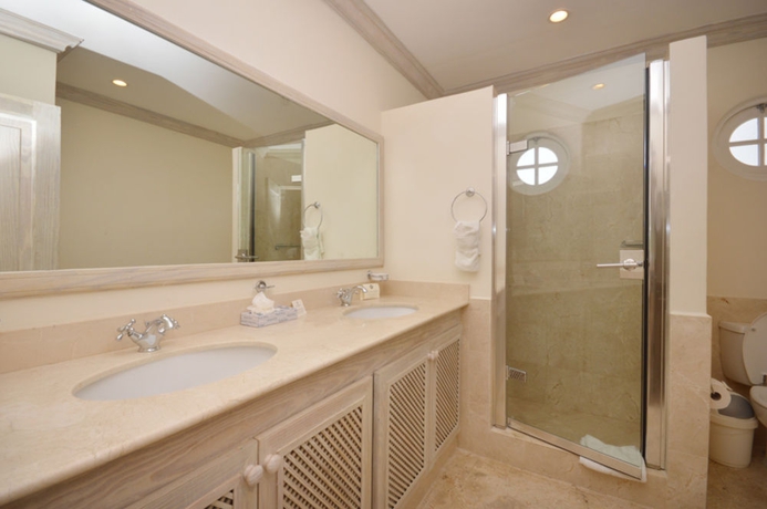 Imagen de la habitación del Hotel Royal Villa By Island Villas. Foto 2