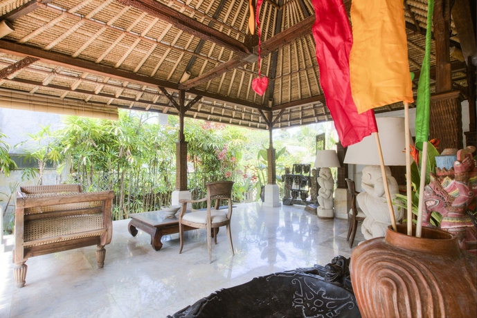 Imagen de los interiores del Hotel Royal Villa Jepun. Foto 8