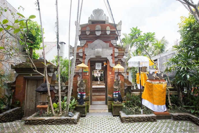 Imagen de los exteriores del Hotel Royal Villa Jepun. Foto 5