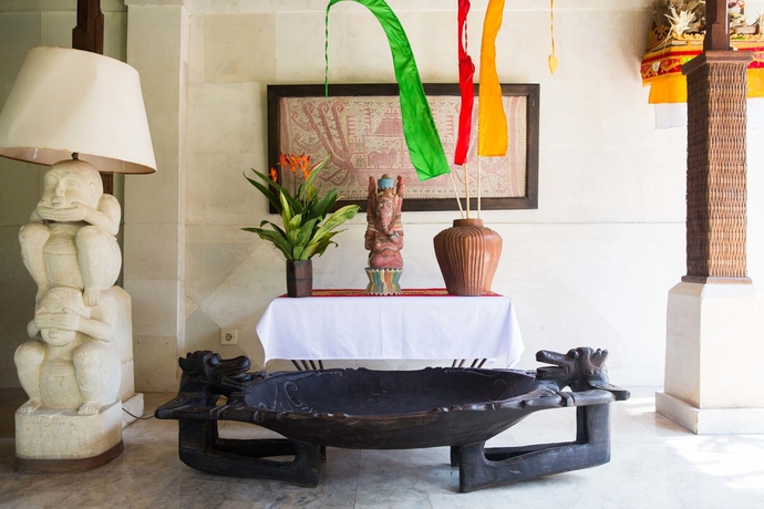 Imagen de los interiores del Hotel Royal Villa Jepun. Foto 9