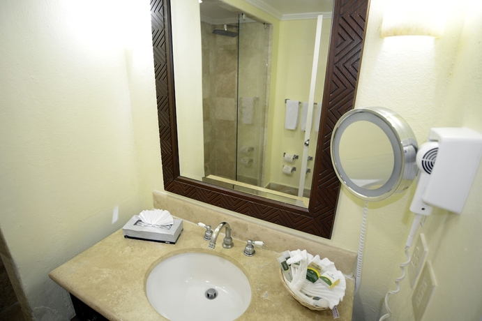 Imagen de la habitación del Hotel Royal Villas Resort. Foto 14