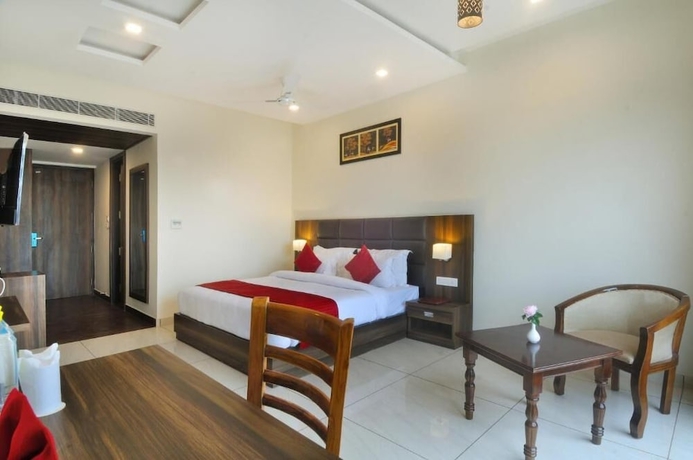 Imagen de la habitación del Hotel Royal Vrindaban. Foto 5