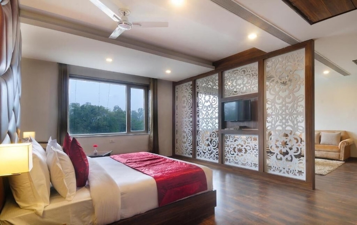 Imagen de la habitación del Hotel Royal Vrindaban. Foto 10