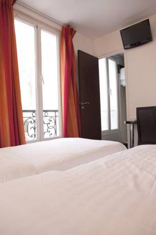 Imagen de la habitación del Hotel Royal Wagram. Foto 7