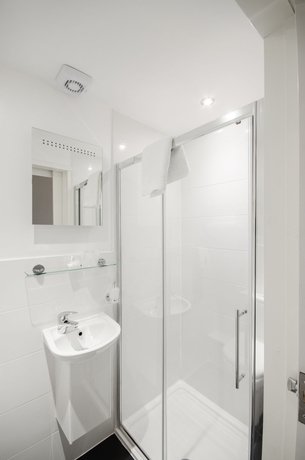 Imagen de la habitación del Hotel Royal West End. Foto 12