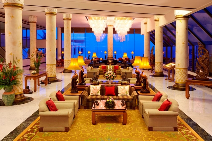 Imagen de los interiores del Hotel Royal Wing Suites and Spa Pattaya. Foto 12