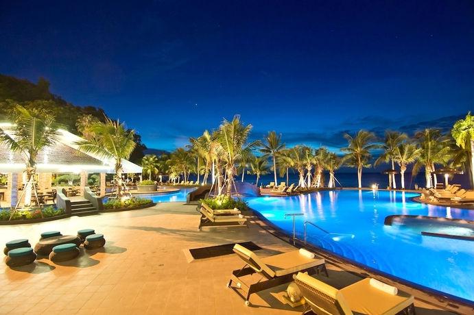 Imagen de la piscina del Hotel Royal Wing Suites and Spa Pattaya. Foto 15