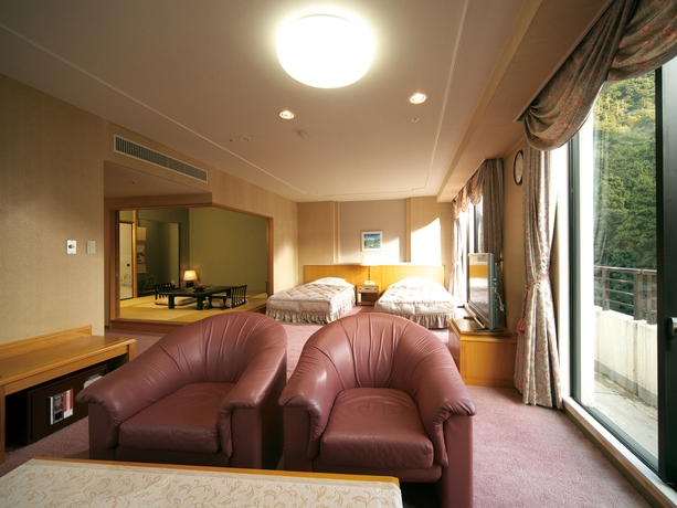 Imagen de la habitación del Hotel Royal Yamanaka Onsen Kajikaso. Foto 1