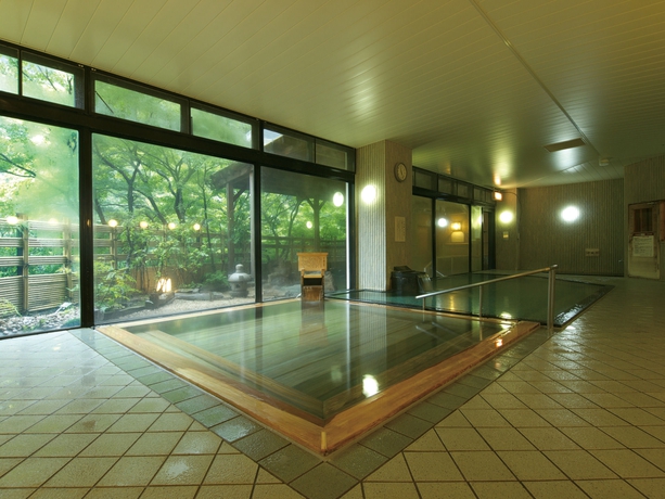 Imagen de la piscina del Hotel Royal Yamanaka Onsen Kajikaso. Foto 16