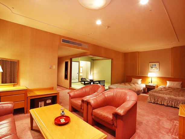 Imagen de la habitación del Hotel Royal Yamanaka Onsen Kajikaso. Foto 7