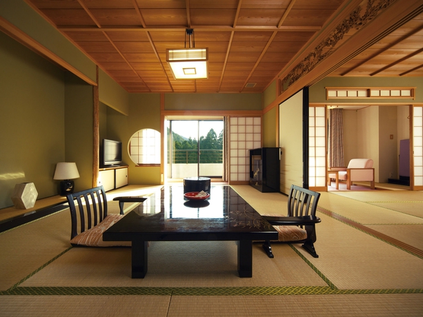 Imagen de la habitación del Hotel Royal Yamanaka Onsen Kajikaso. Foto 8