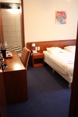 Imagen de la habitación del Hotel Royal Zelzate. Foto 5