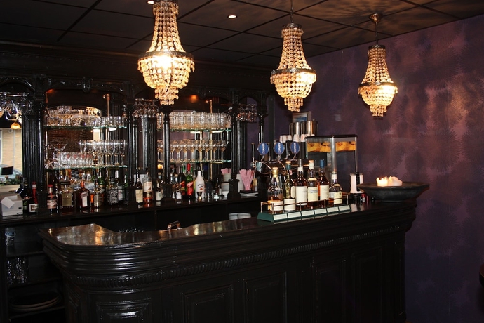 Imagen del bar/restaurante del Hotel Royal Zelzate. Foto 4