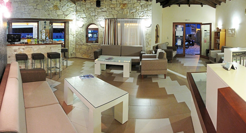 Imagen de los interiores del Hotel Royal and Suites. Foto 14