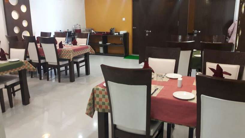 Imagen del bar/restaurante del Hotel Royal inn, Chittorgarh. Foto 3