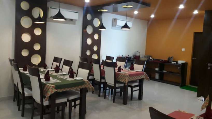 Imagen del bar/restaurante del Hotel Royal inn, Chittorgarh. Foto 5
