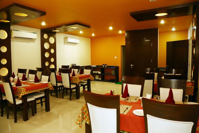 Imagen del bar/restaurante del Hotel Royal inn, Chittorgarh. Foto 10