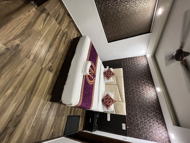 Imagen de la habitación del Hotel Royal inn igi. Foto 4