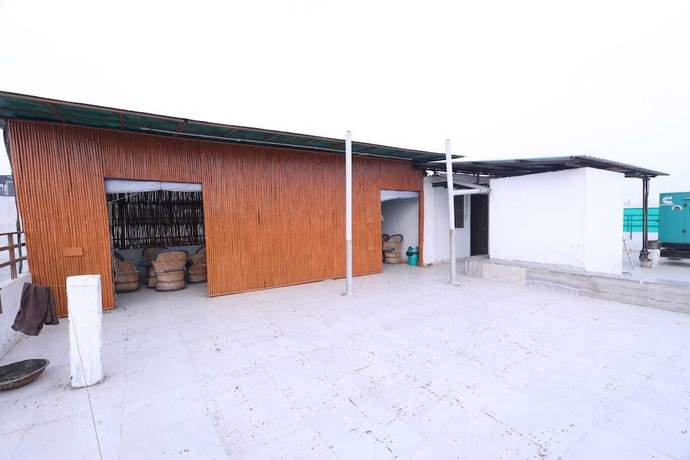 Imagen de los interiores del Hotel Royal inn igi. Foto 14