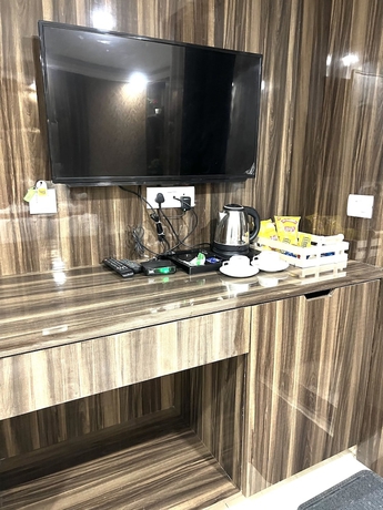 Imagen de la habitación del Hotel Royal inn igi. Foto 8