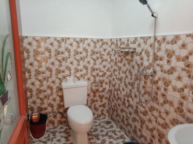 Imagen de la habitación del Hotel RoyalLinThar. Foto 7