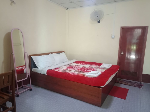 Imagen de la habitación del Hotel RoyalLinThar. Foto 10