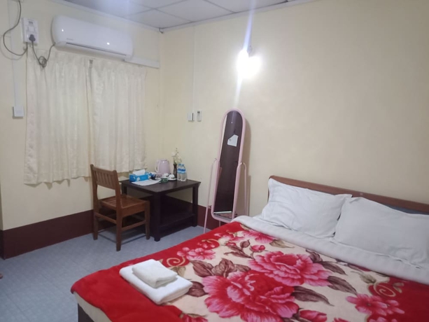 Imagen de la habitación del Hotel RoyalLinThar. Foto 11