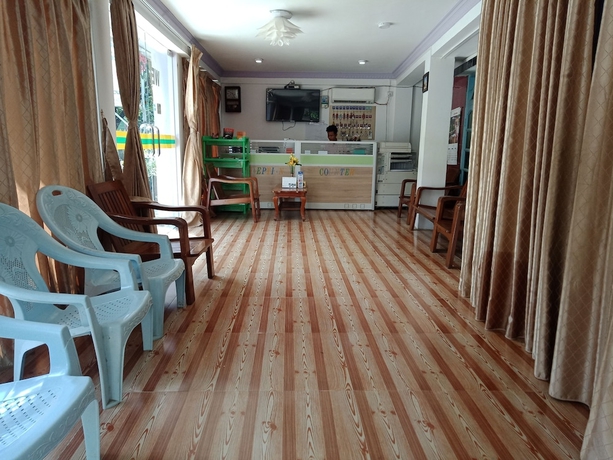 Imagen de los interiores del Hotel RoyalLinThar. Foto 18