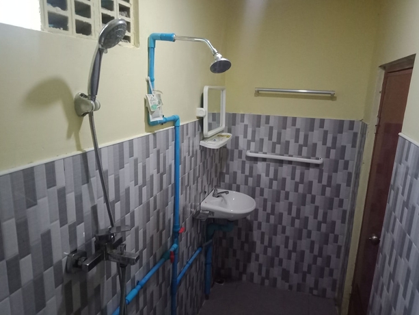 Imagen de la habitación del Hotel RoyalLinThar. Foto 14