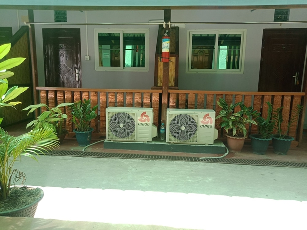 Imagen de los exteriores del Hotel RoyalLinThar. Foto 15