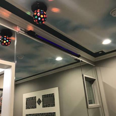 Imagen de la habitación del Hotel Royala Inn. Foto 6