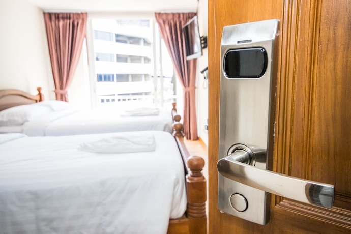 Imagen de la habitación del Hotel Royale 8 Ville. Foto 14